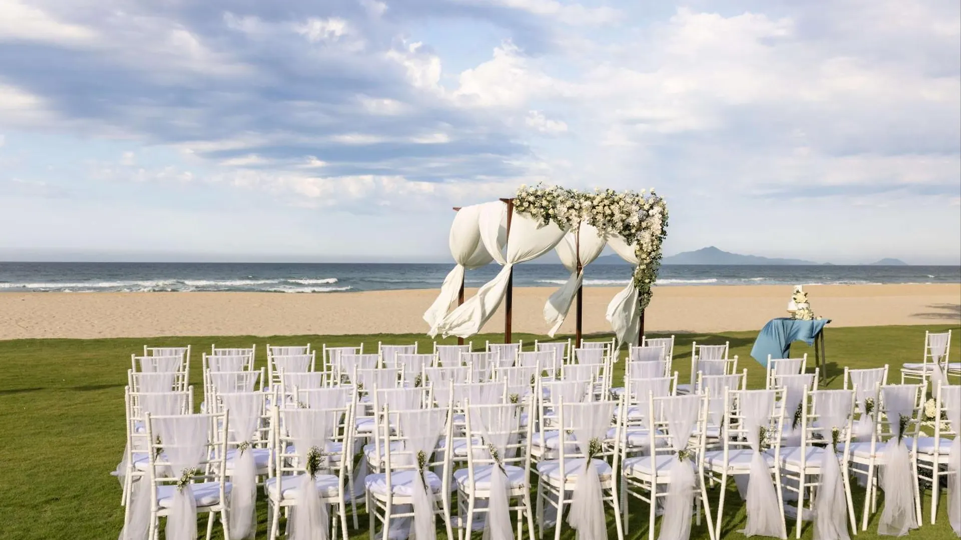 Hotel Shilla Monogram Quangnam Danang Tra Khe 5*,