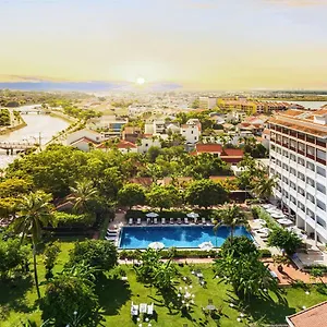 Resort Rivertown &