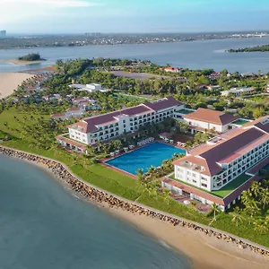 Resort Renaissance &
